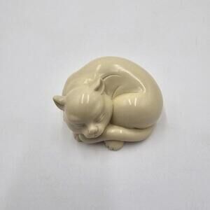 Netsuke Cat Franklin Mint Curio Cabinet Collection Mini‎ Kitten Figurine White